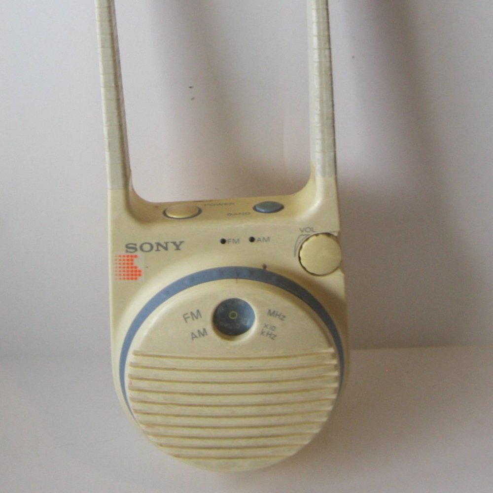 Vintage Sony Splash Resistant Tap Tunes Shower Radio - ICF-S78W